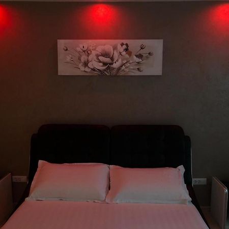 Cezara Apartment Galati  Ngoại thất bức ảnh
