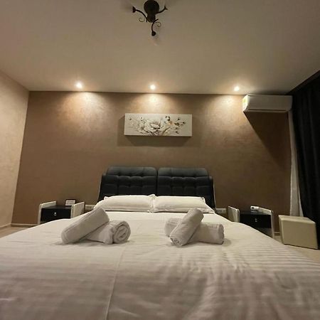 Cezara Apartment Galati  Ngoại thất bức ảnh