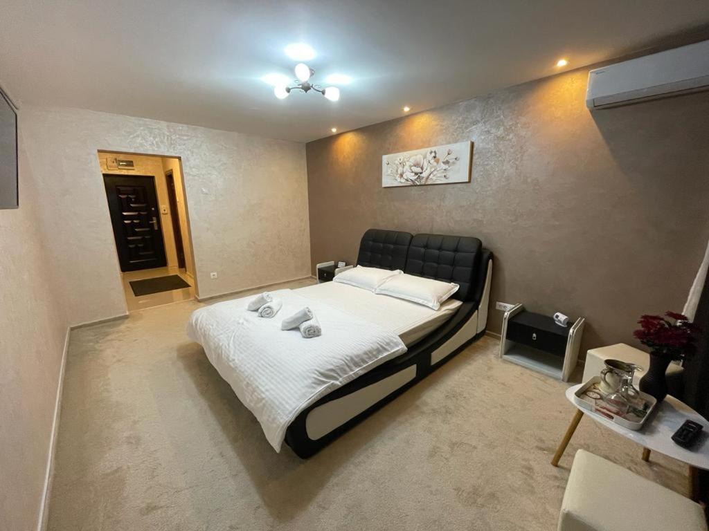 Cezara Apartment Galati  Ngoại thất bức ảnh